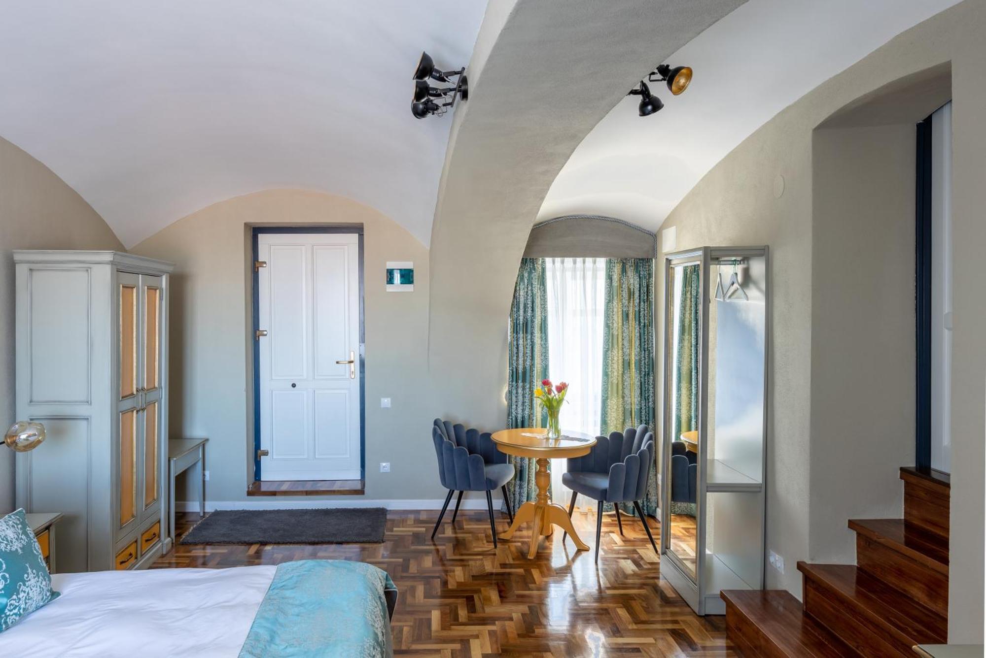 Magister Seven Bed & Breakfast Sibiu Dış mekan fotoğraf